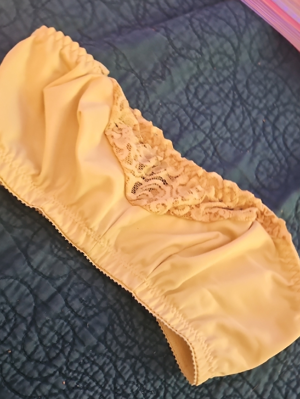 Vintage Women's Strapless Lace Bandeau Bra - Cream